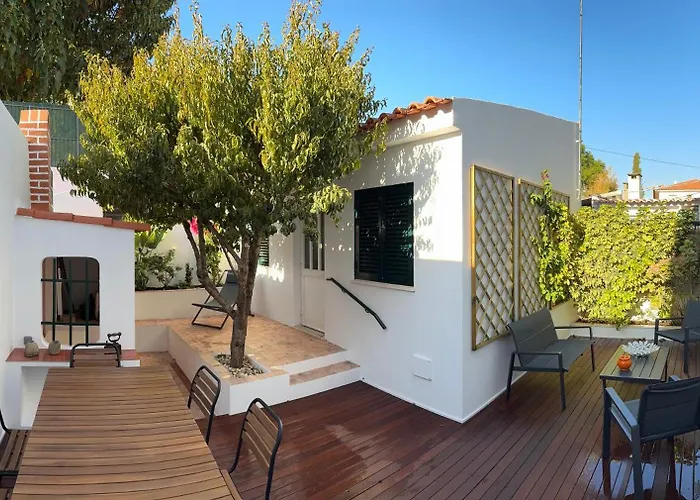 Center, Charming 2 Bedroom