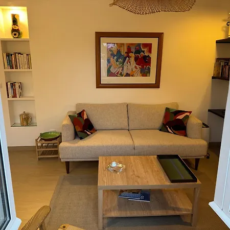 Center, Charming 2 Bedroom * Cascais