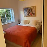 Center, Charming 2 Bedroom 公寓