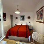 Center, Charming 2 Bedroom * 卡斯凯什