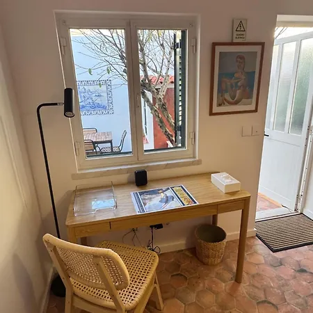 Center, Charming 2 Bedroom Апартаменты *