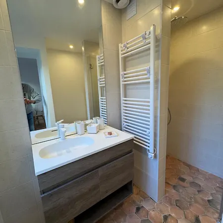 Center, Charming 2 Bedroom Кашкайш